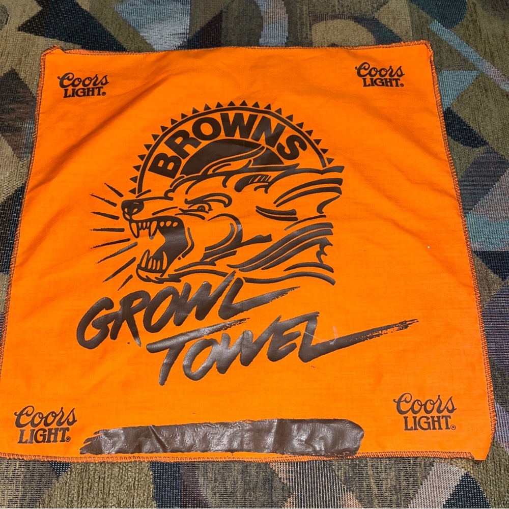 vintage 80s CLEVELAND BROWNS Growl Towel NFL Ohio Super Bowl